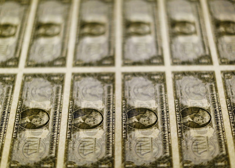 US Dollar Index weakens as banking turmoil